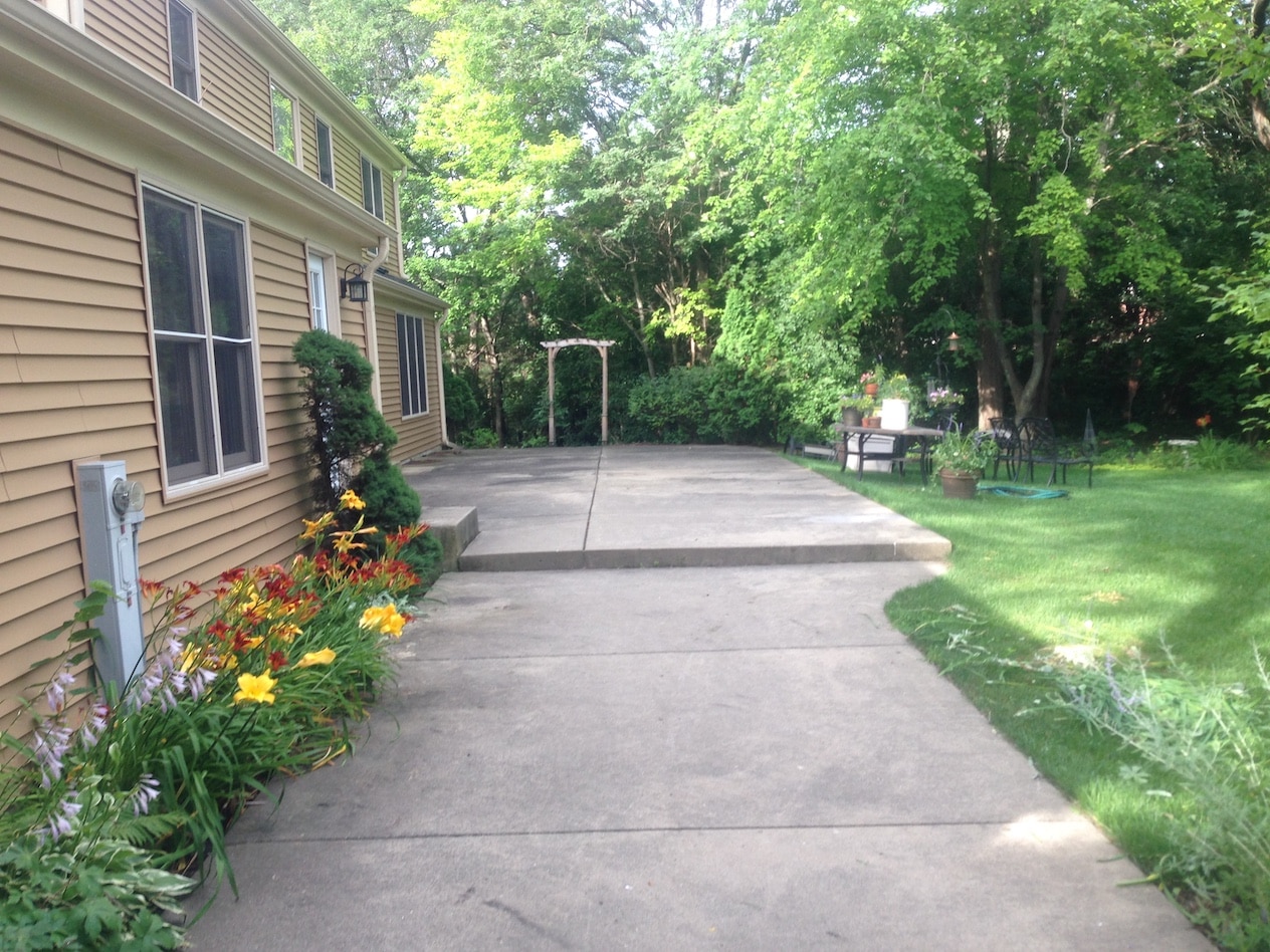 Chicago Patio Cleaning Before Pic